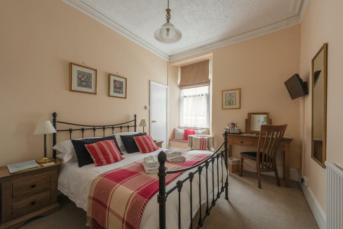 Cliftons Guest House Truro Dış mekan fotoğraf